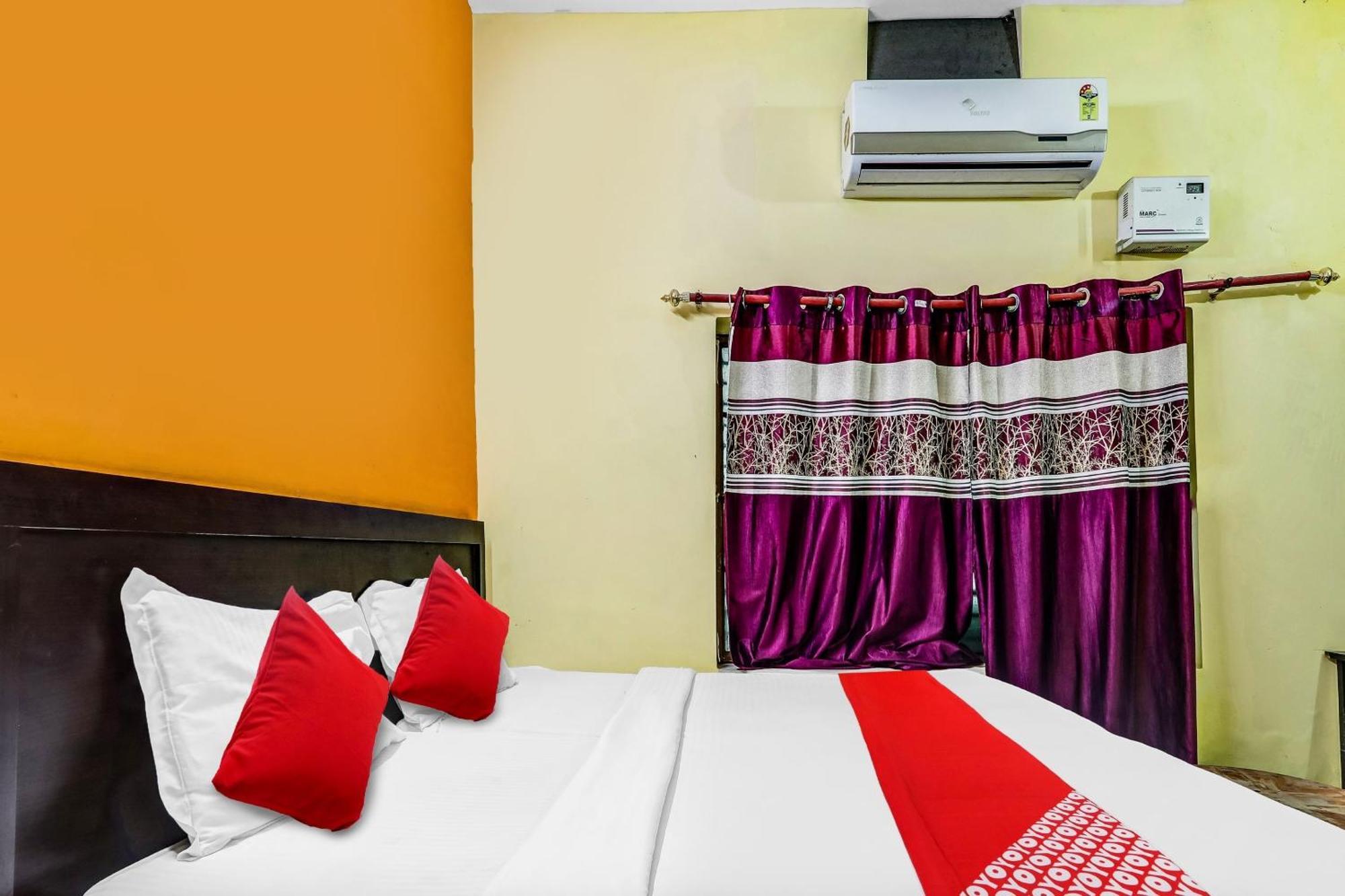 Flagship Hotel Suman Niwas Bijnaur Exterior photo